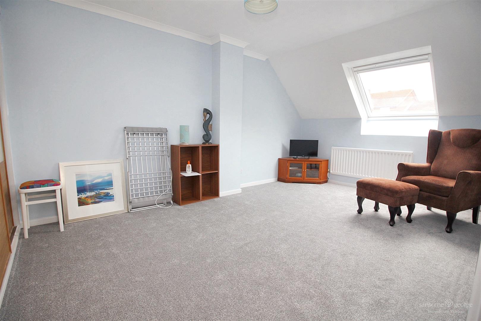 Sheraton Drive, Tilehurst, Reading